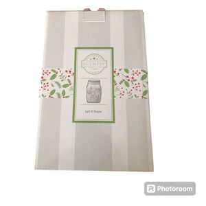 Scentsy warmer, Let it Snow